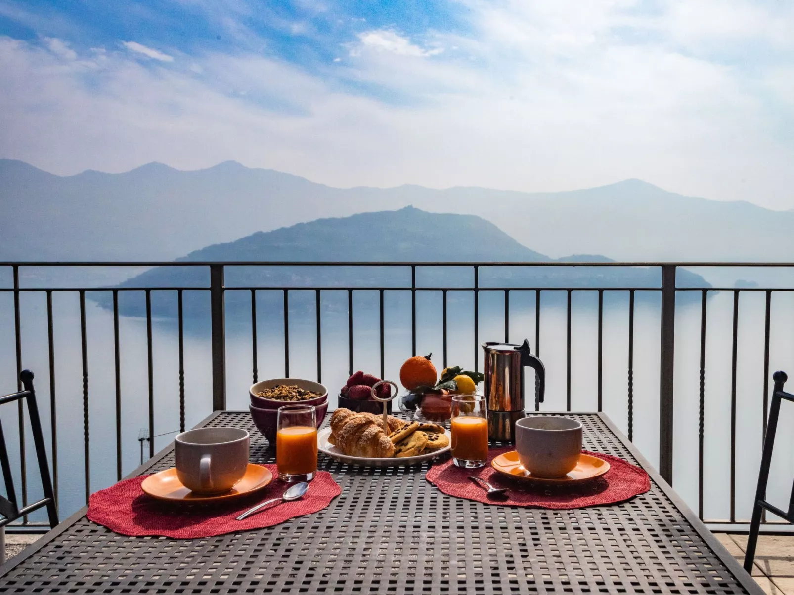 Terrazza a Lago - Zweizimmerwohnung mit Terrasse und Schwimmbad-Buiten