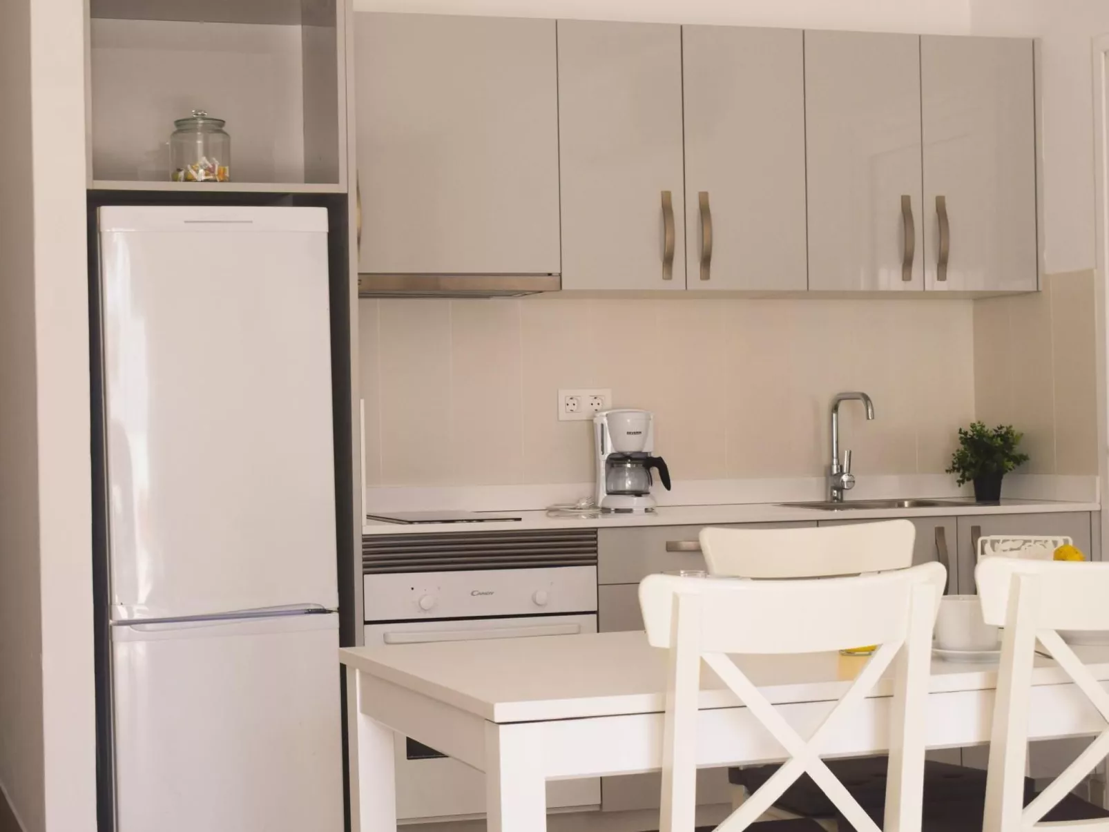 Apartamento con terraza-Image-tags.info