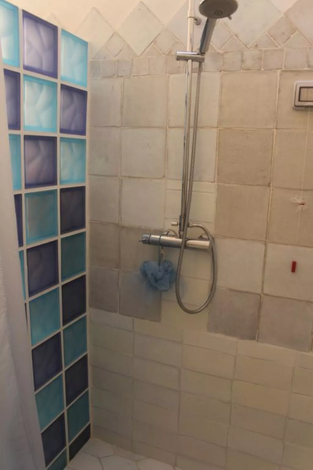 'Villa Lia' mit Wasserblick-Image-tags.info