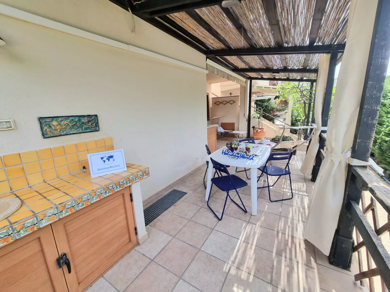 Ambra House by Holiday World-Binnen