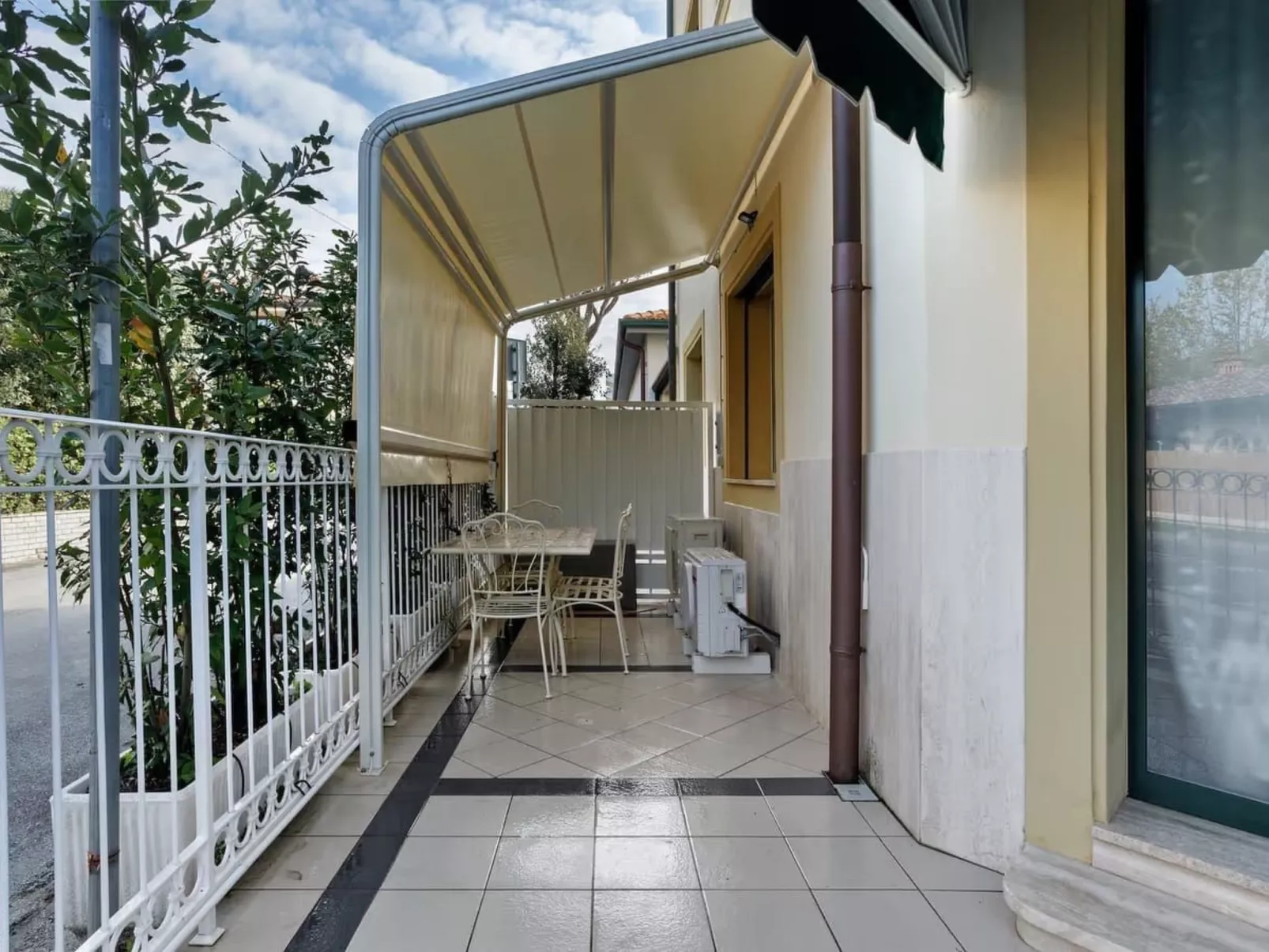 'Carducci 213-Image-tags.info