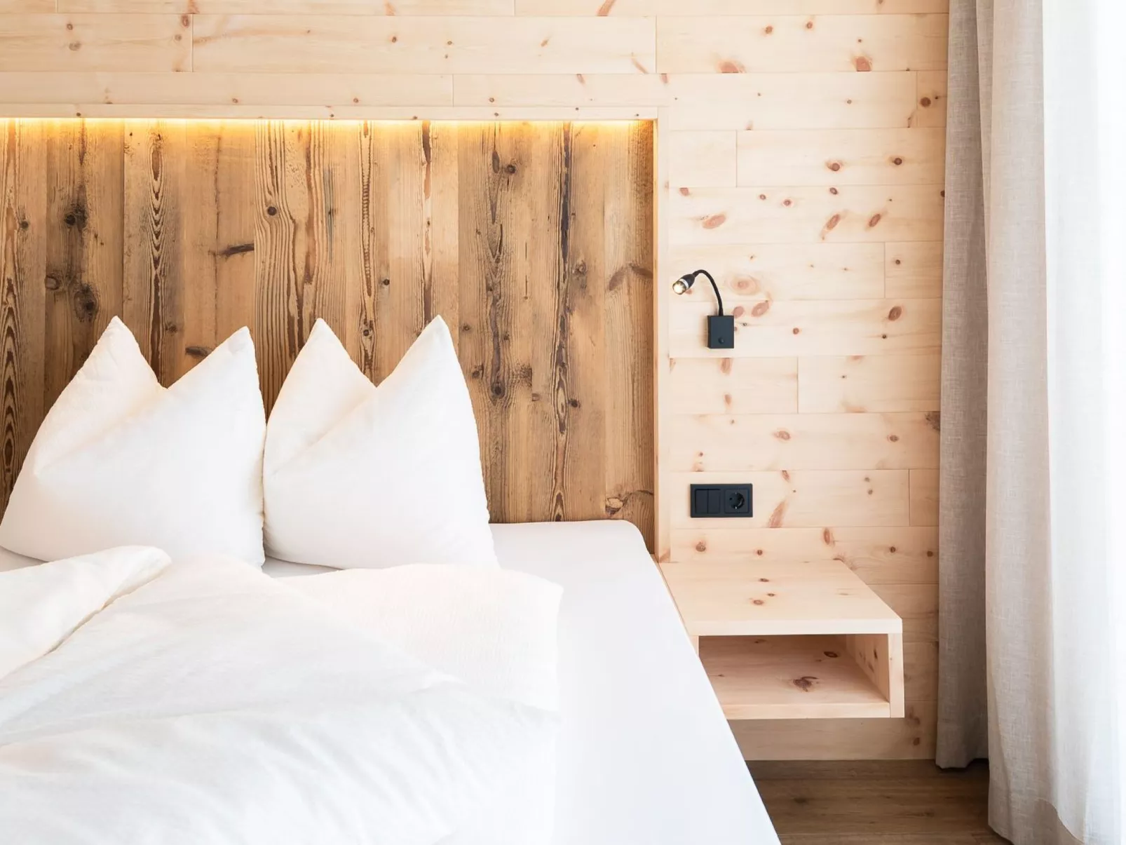 Tera-Image-tags.info