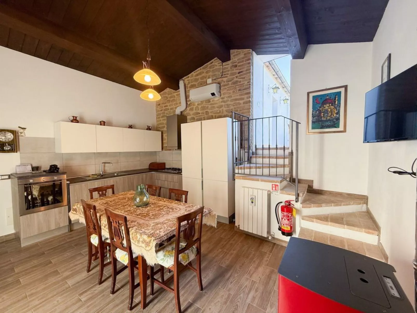 Ferienvilla mit privatem Pool und Whirlpool-Binnen