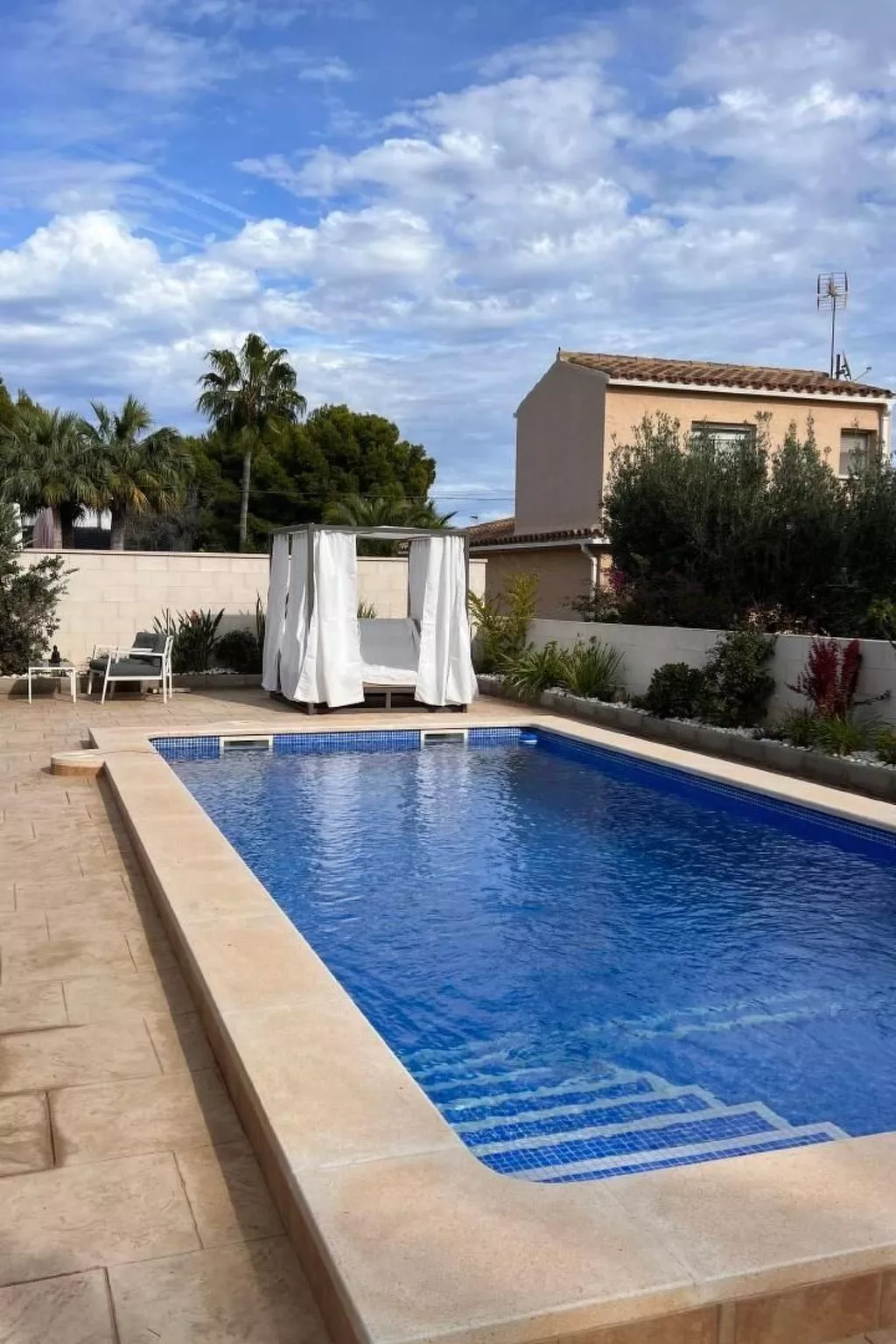 CASA TRES CALES-Image-tags.info