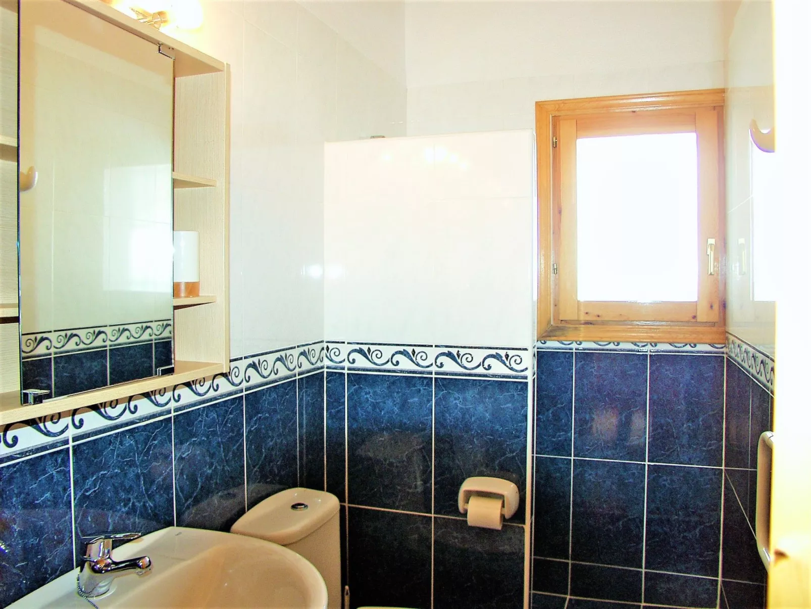 Villa de la Luz-Binnen