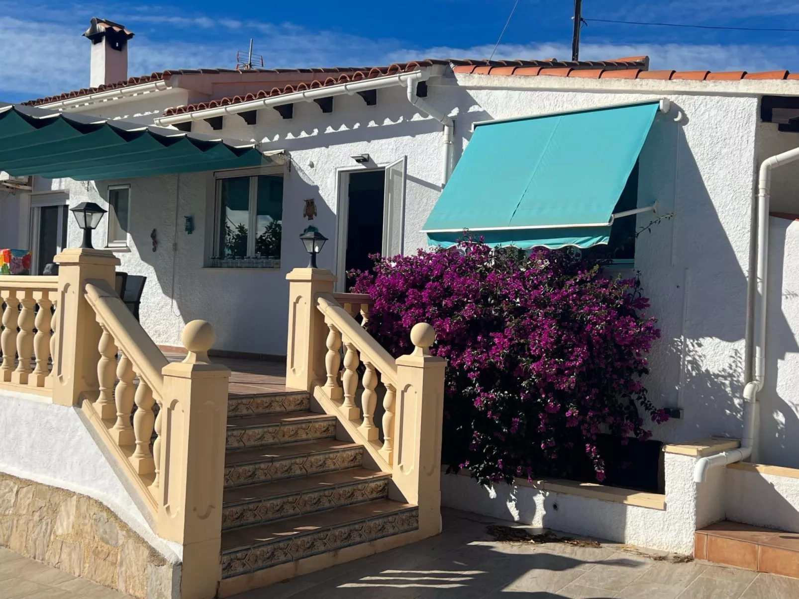 Schicker Bungalow in extrem ruhiger Lage und doch zentral gelegen-Buiten