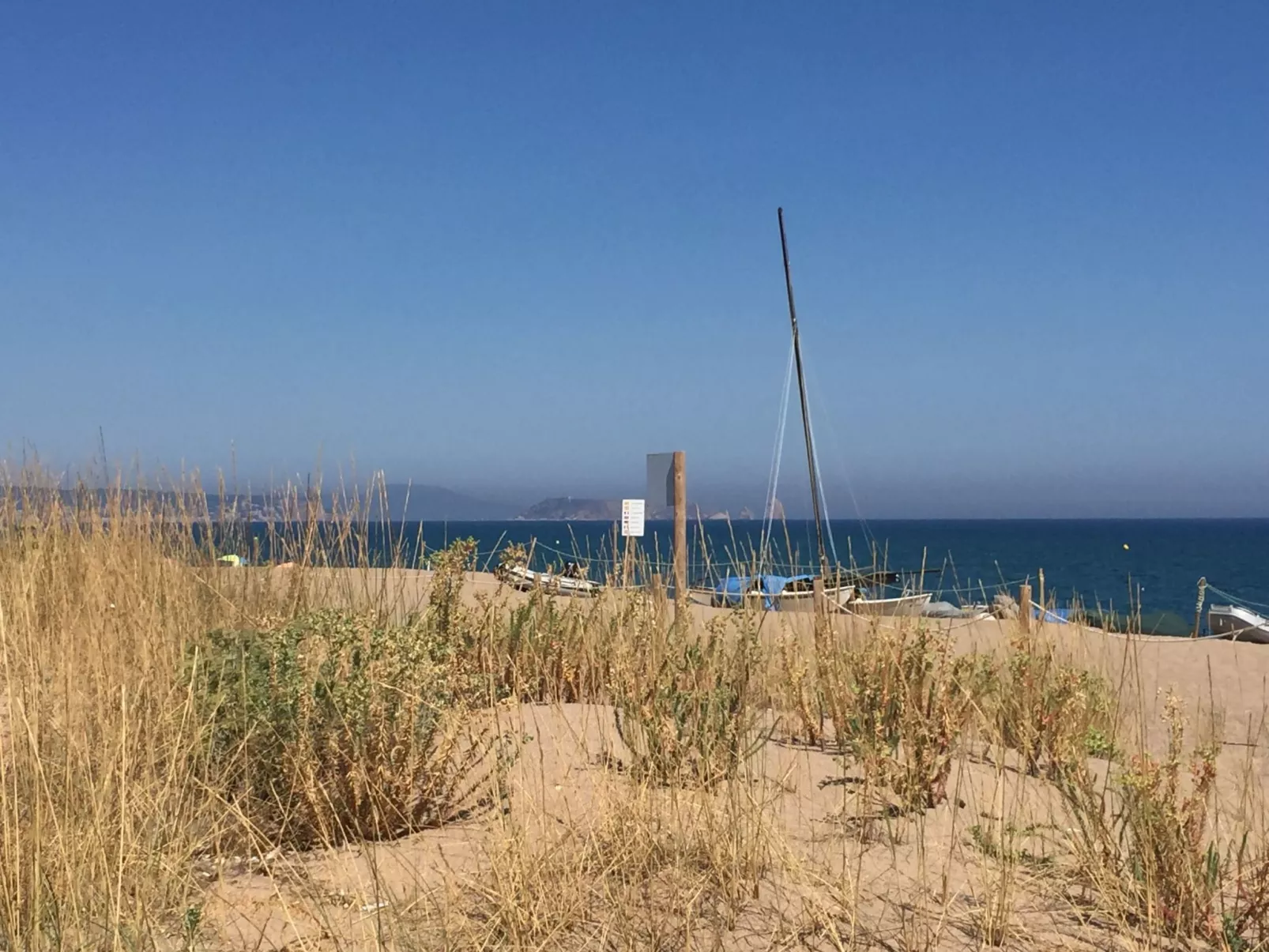 Gemütliches Ferienhaus mit Pool und Meerblick-Buiten