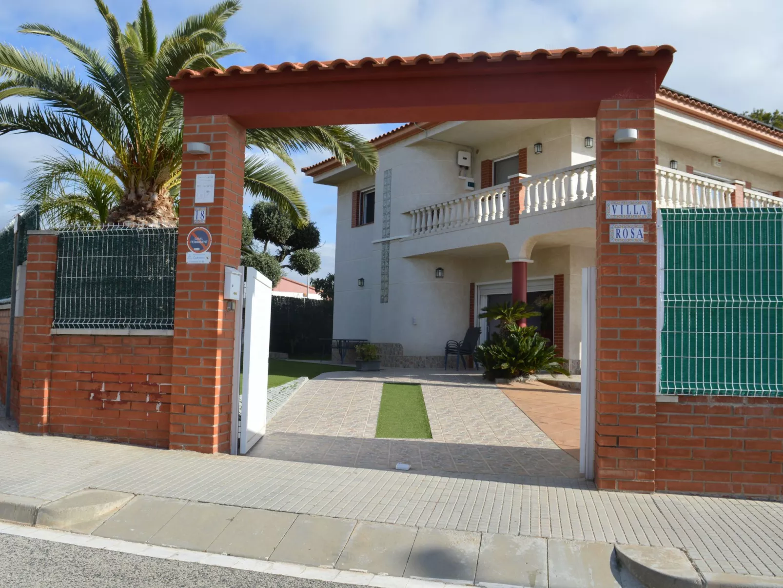 Chalet 'Vista Cunit' mit privatem Pool-Image-tags.info