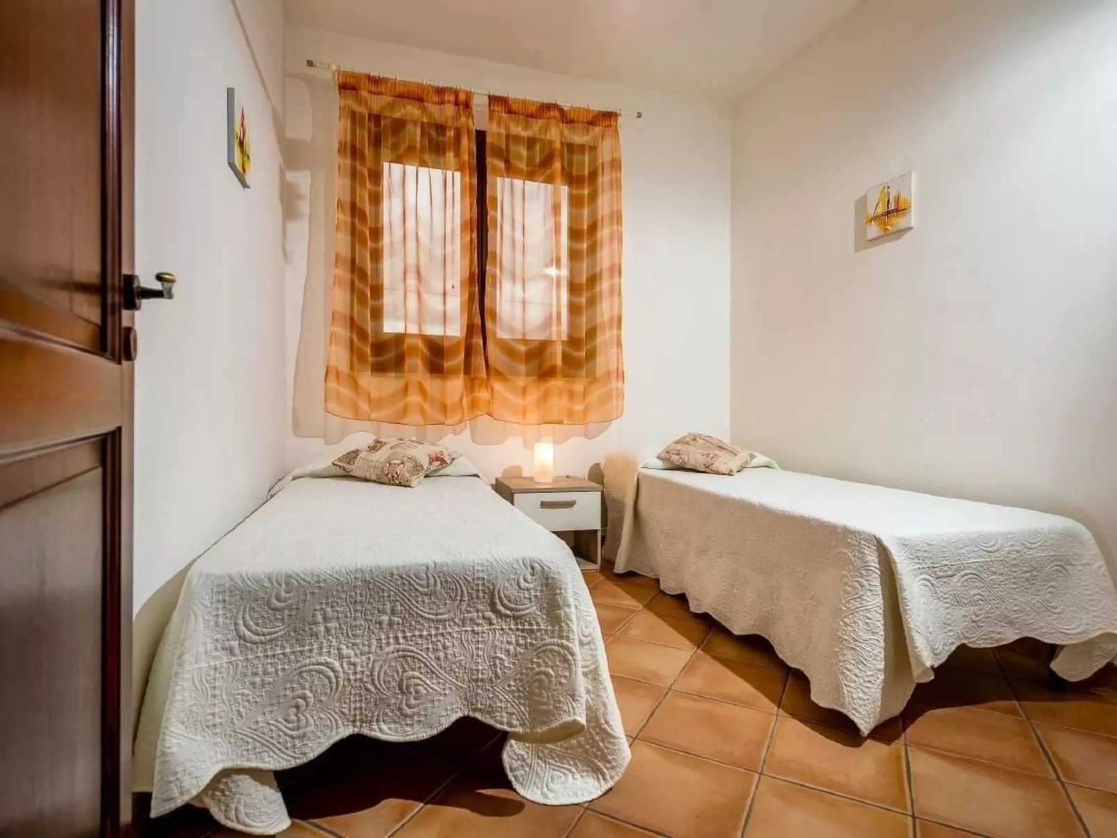 "Flavia" mit eigenem Pool-Binnen