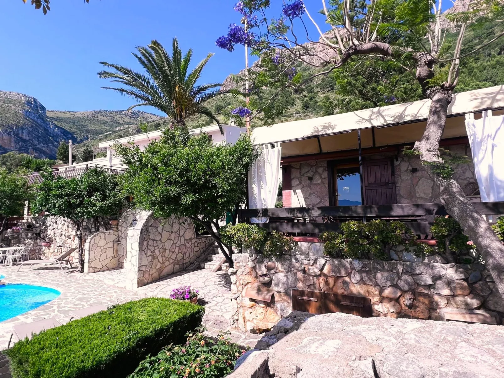 Studio-Wohnung "P Melograno" mit Pool-Buiten