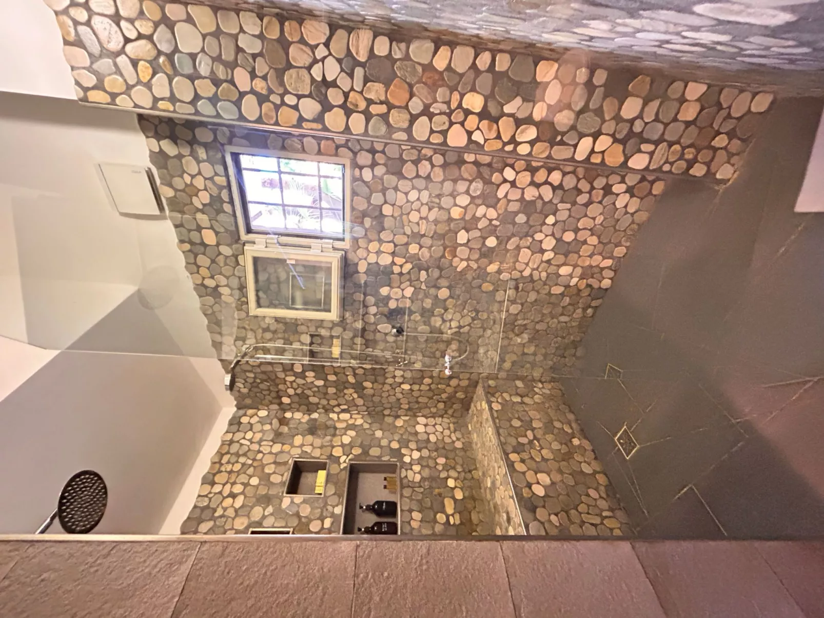 Zwei Schlafzimmer mit Garten und Whirlpool-Binnen