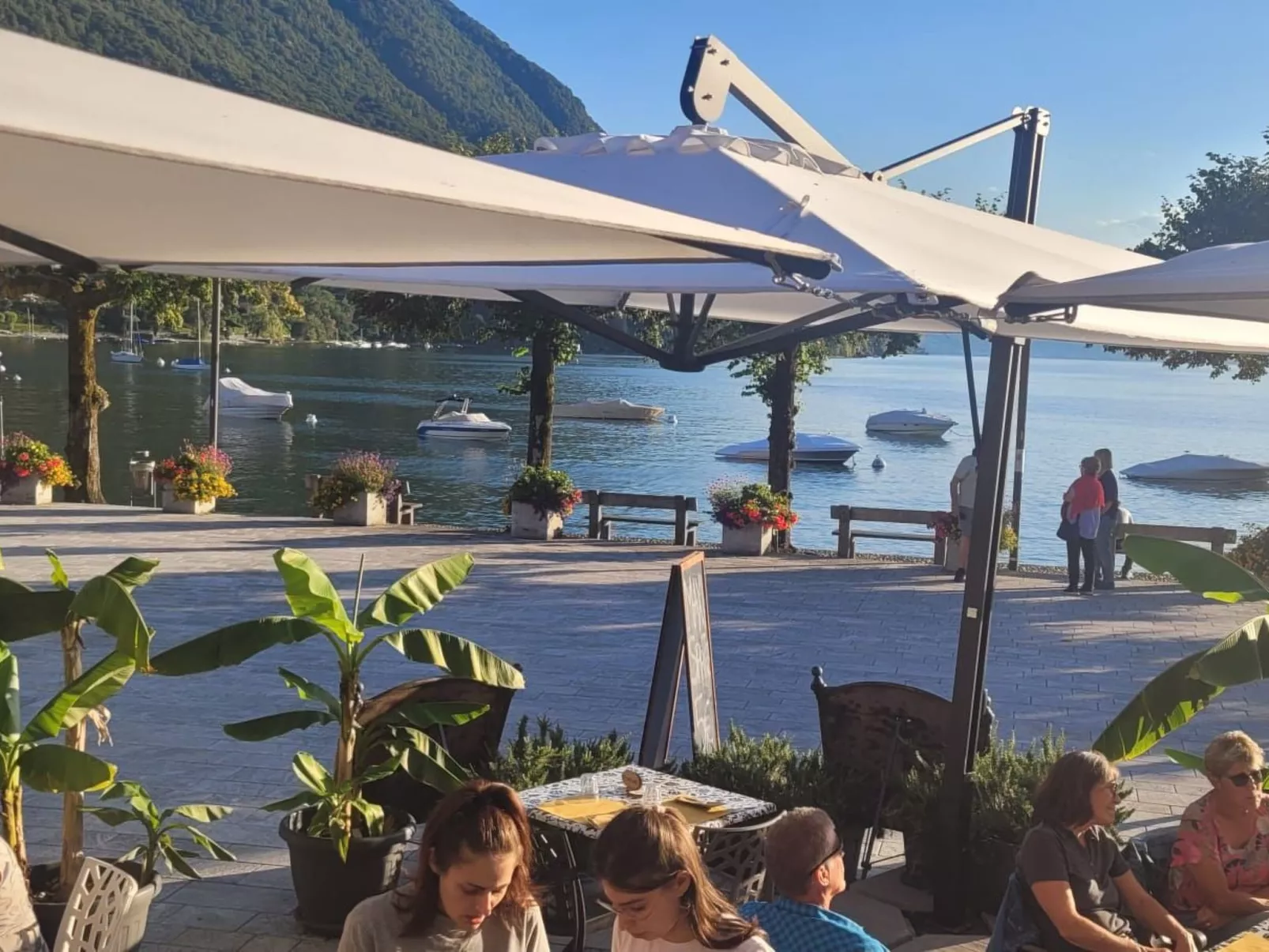 Casa Verdi" am See, nur einen Steinwurf vom Stadtzentrum entfernt-Buiten