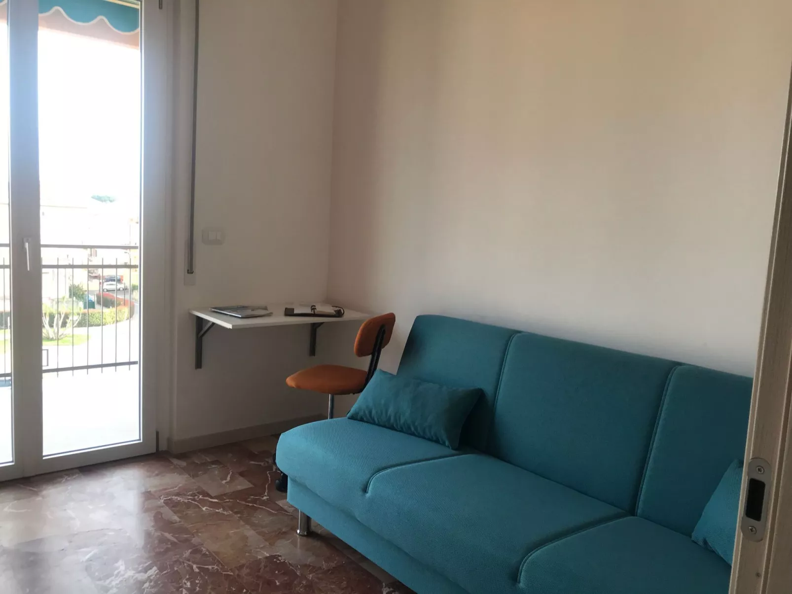 'White' mit Balkon-Image-tags.info