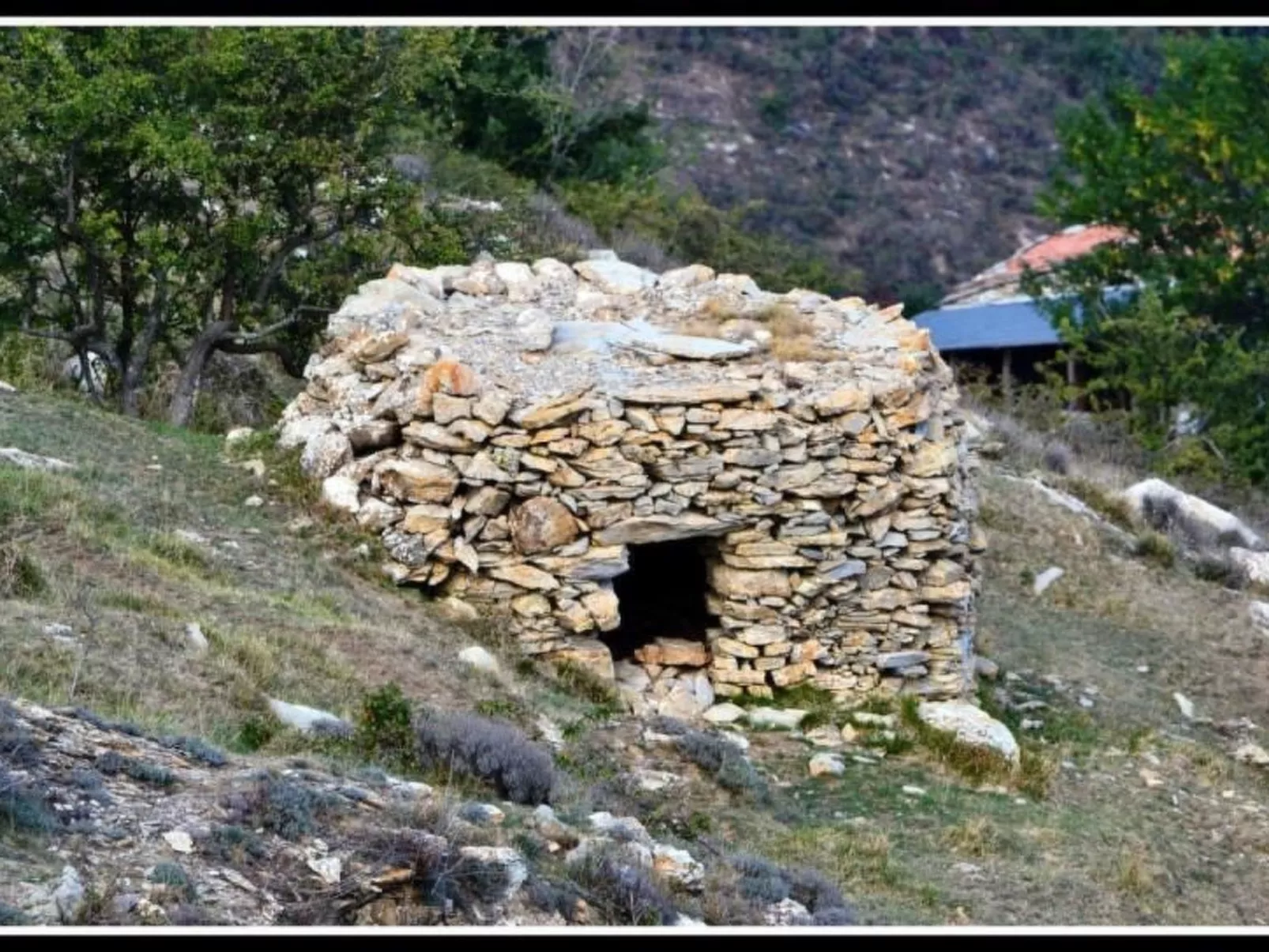 Villa in Borgomaro mit privatem Parkplatz-Buiten