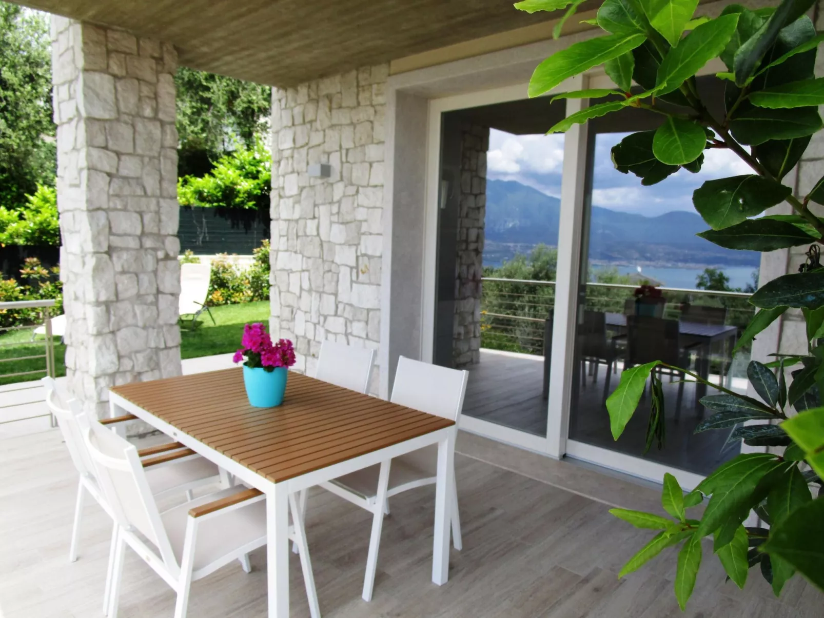 Flacher Sonnenaufgang-Buiten