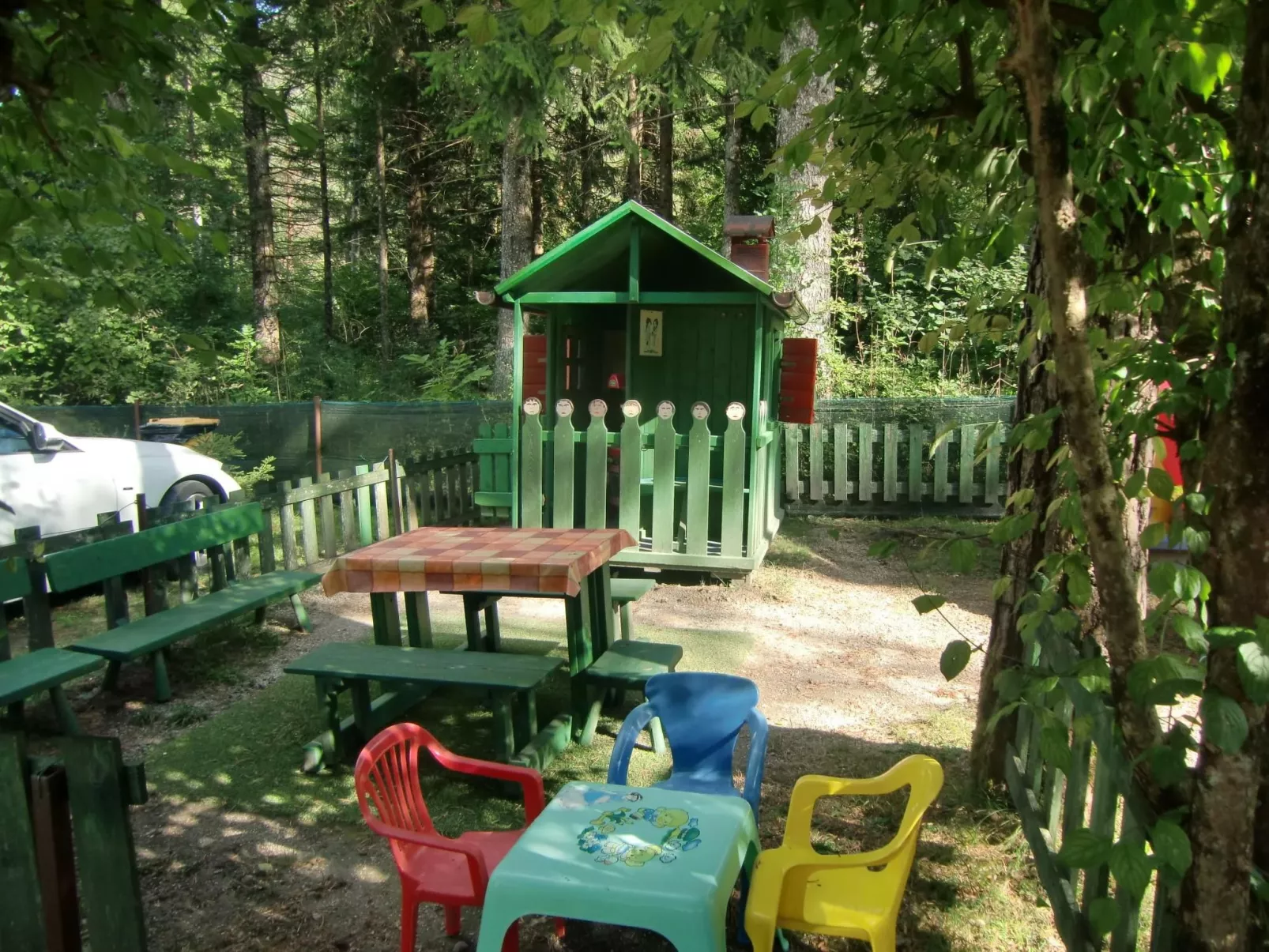 Erdgeschosswohnung mit möbliertem Garten-Buiten
