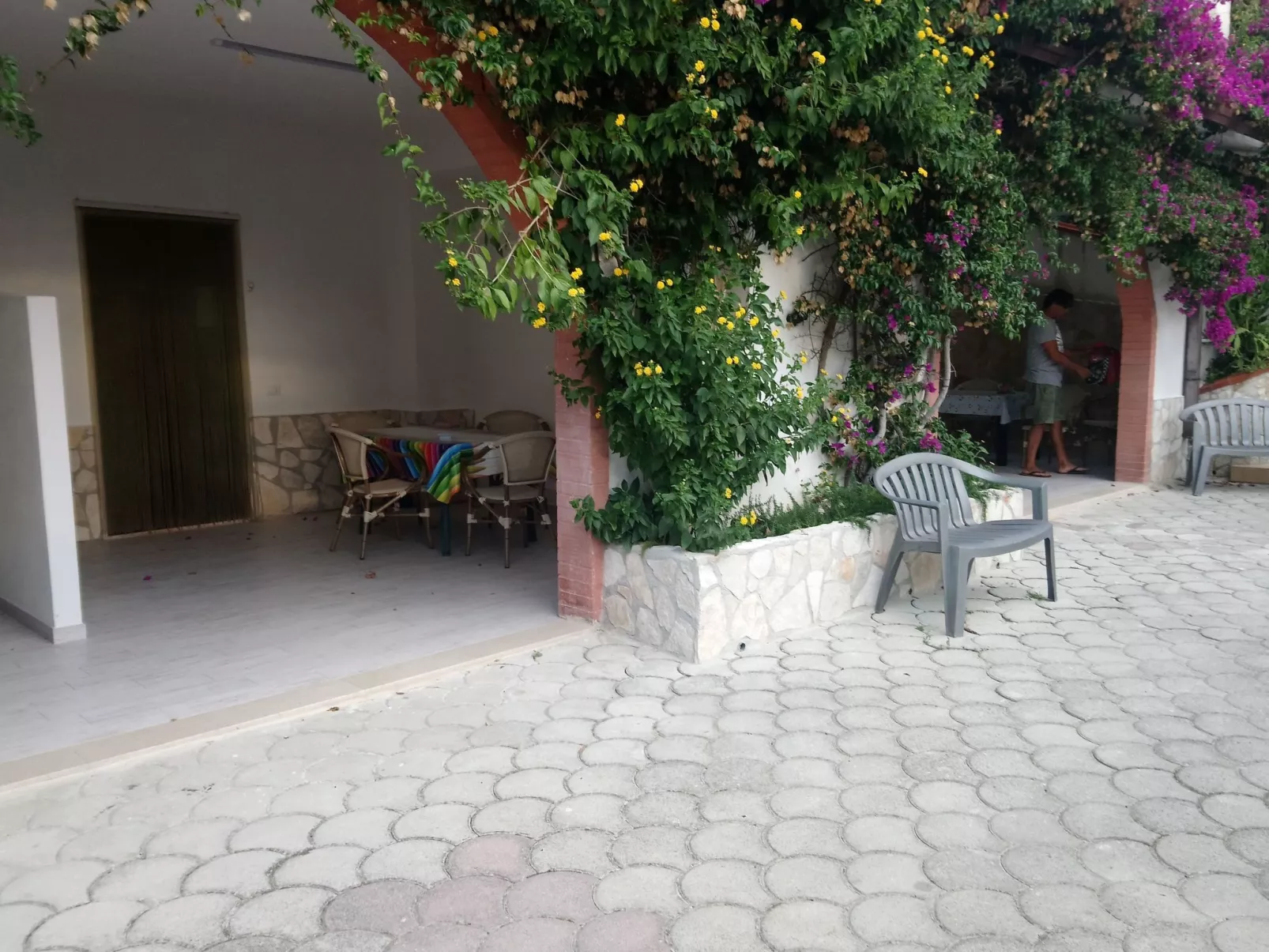 Brandneue Wohnung in Villa mit Schwimmbad-Image-tags.info