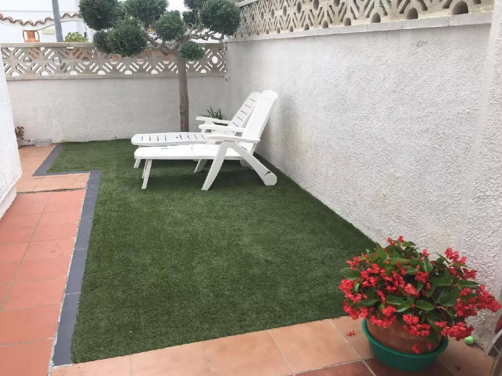 In Empuriabrava mit Grill-Buiten