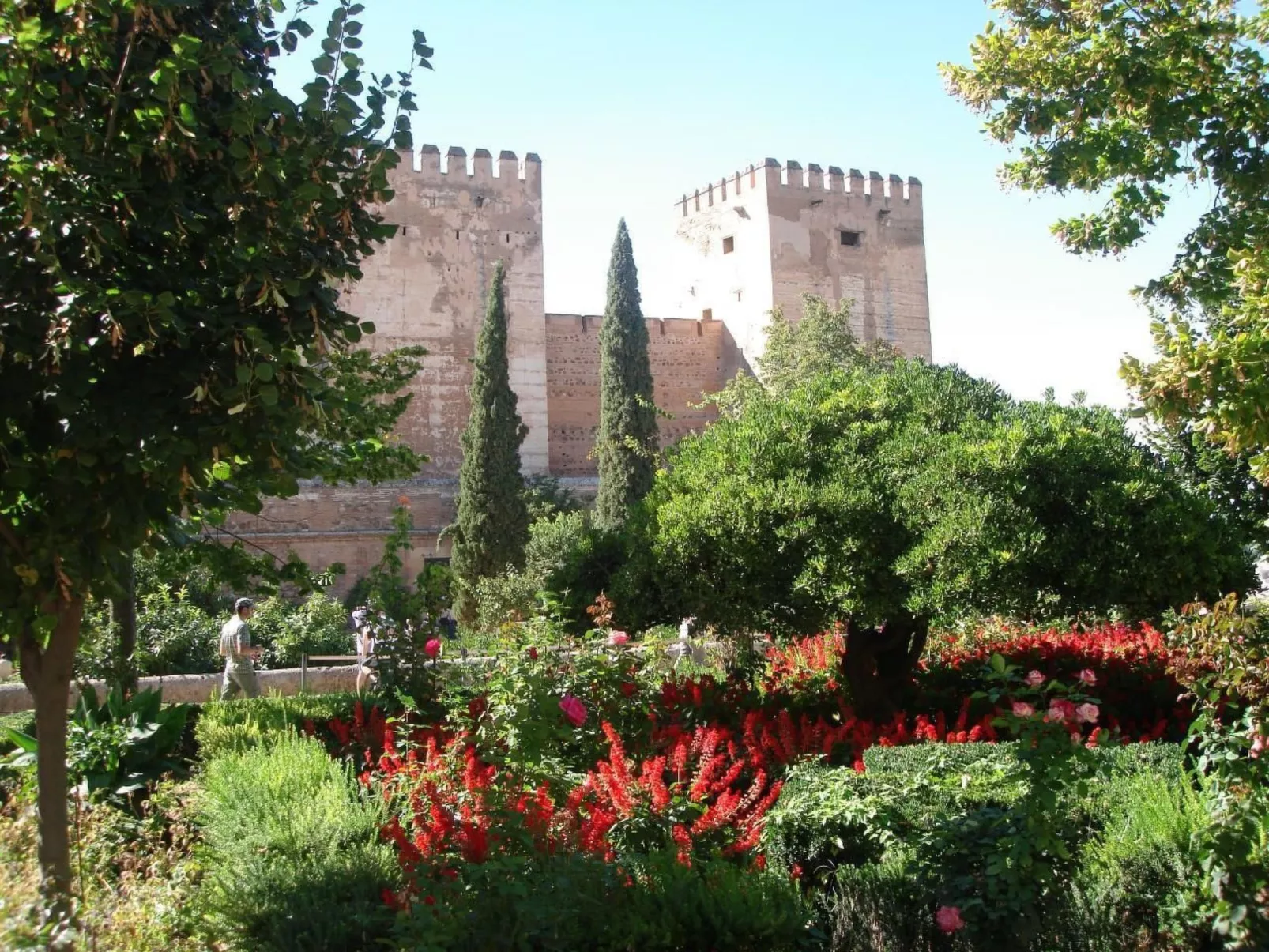 Gemütliches Ferienhaus in Tíjola mit Grill, Garten und Terrasse-Buiten
