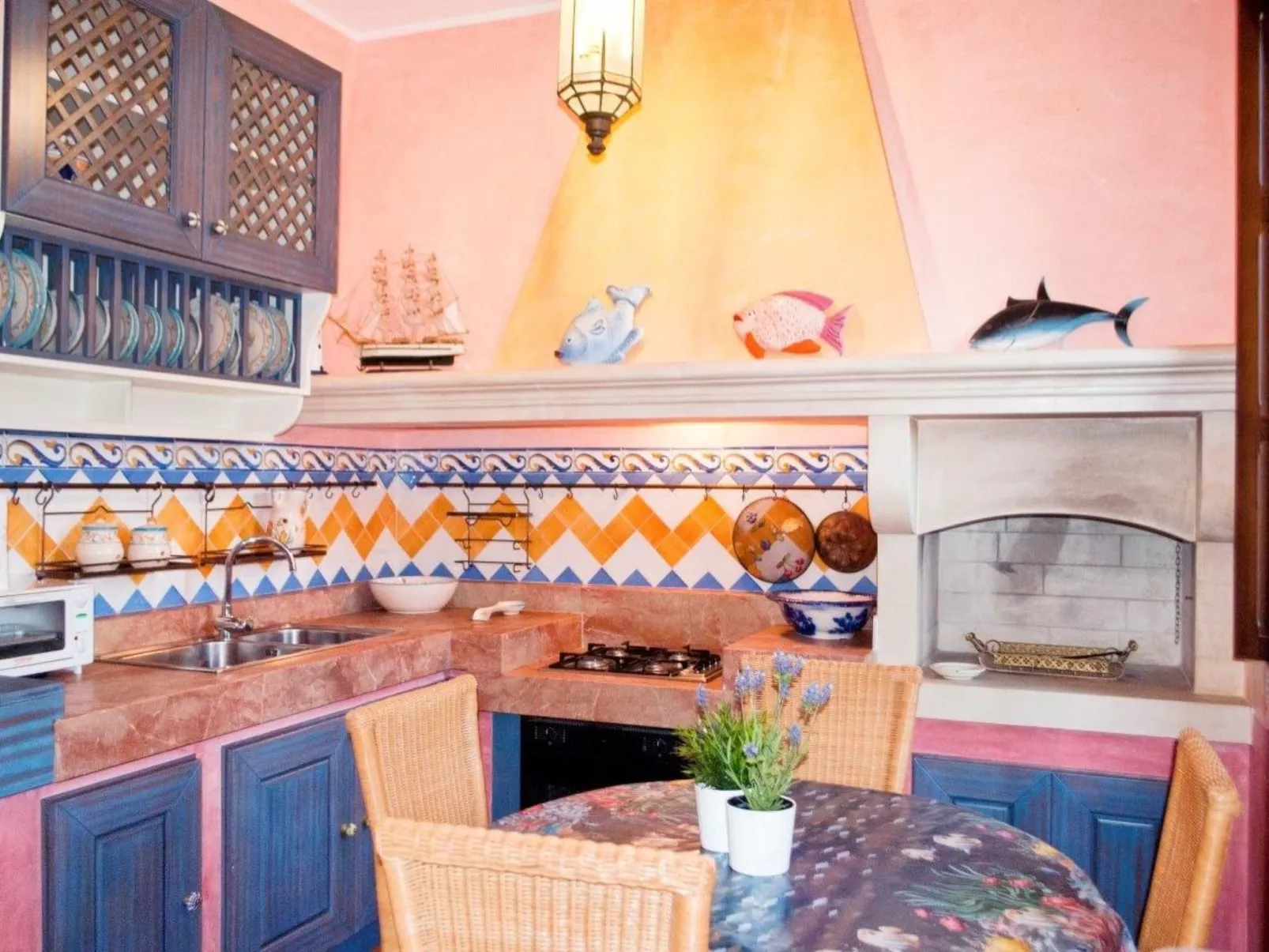 Unterkunft über den Dächern von Otranto mit riesiger Dachterrasse-Image-tags.info