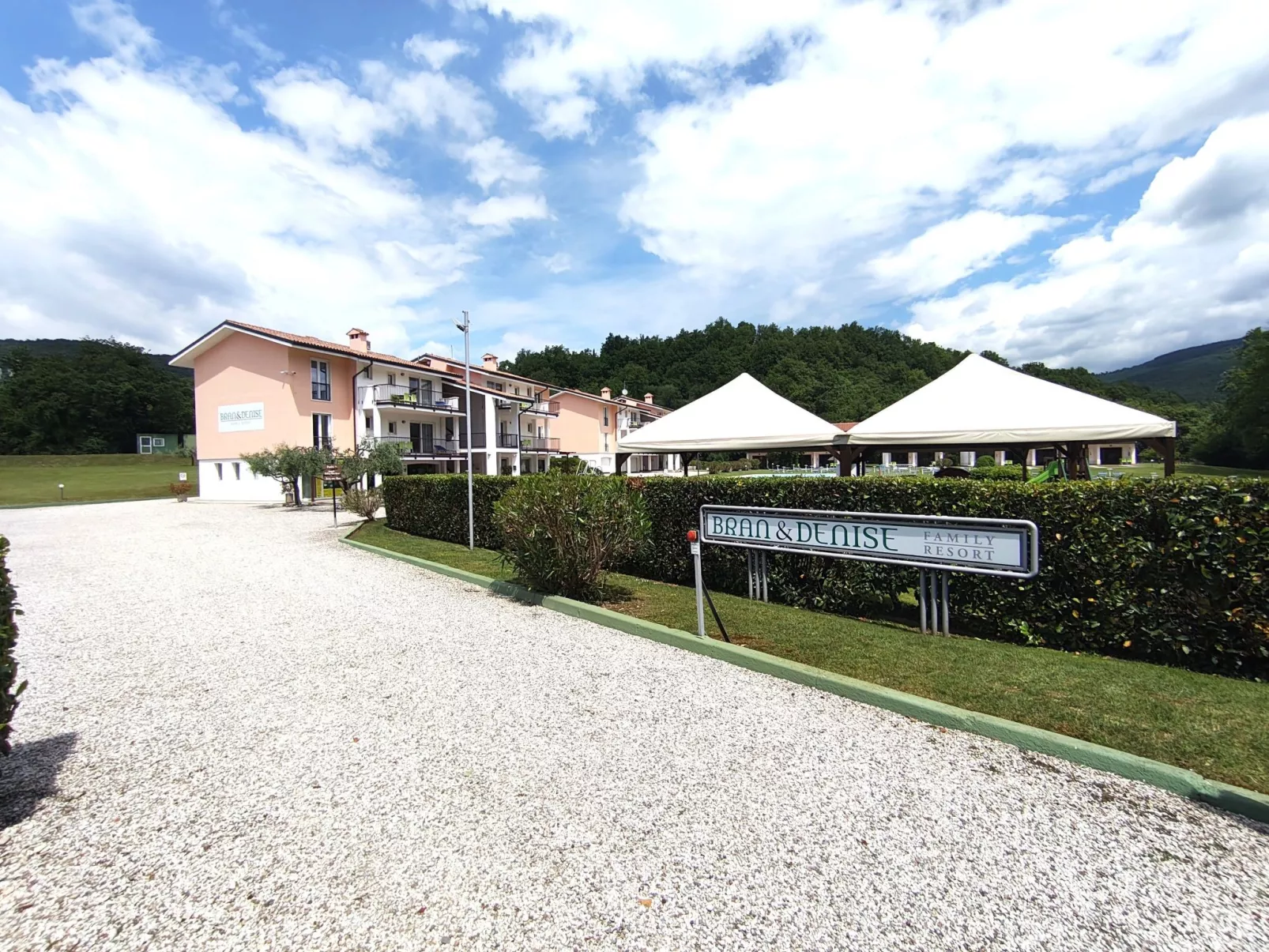 Wohnung in Costermano mit privatem Parkplatz-Buiten