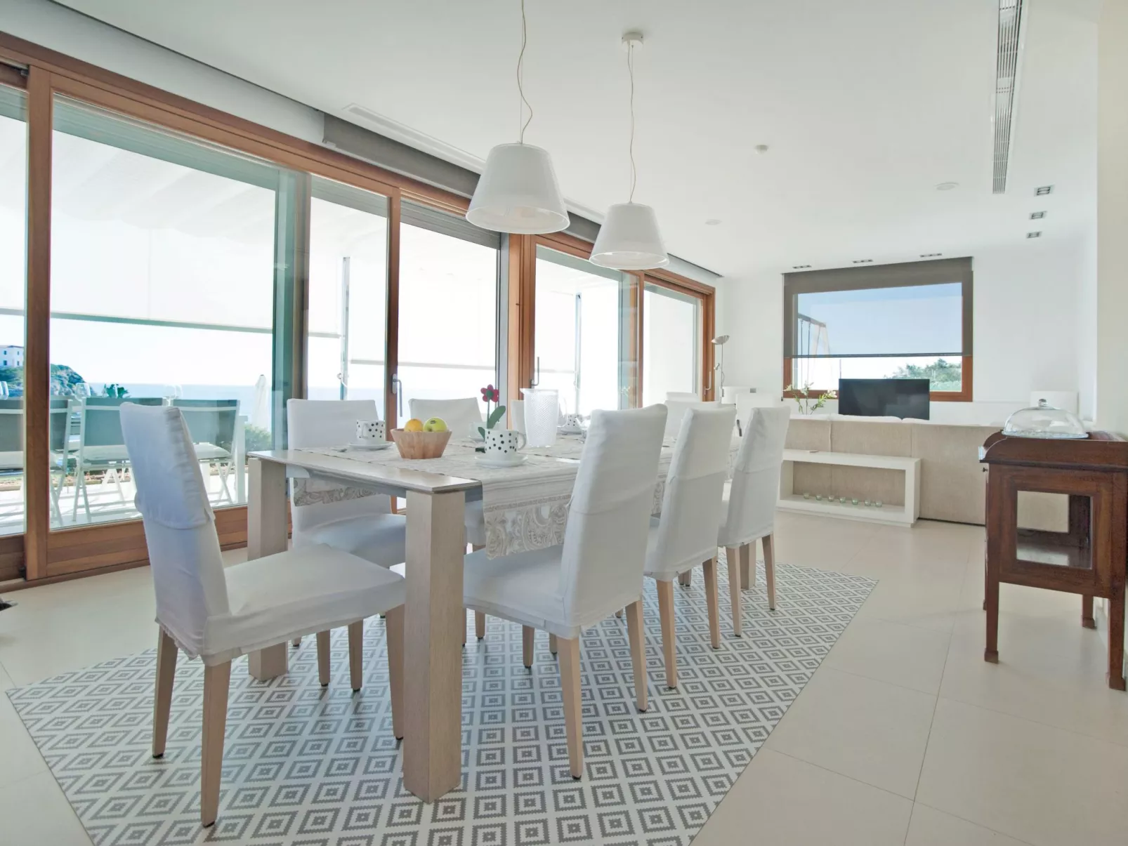 Majestätische Villa mit 5 Schlafzimmern und Pool direkt am Meer-Binnen