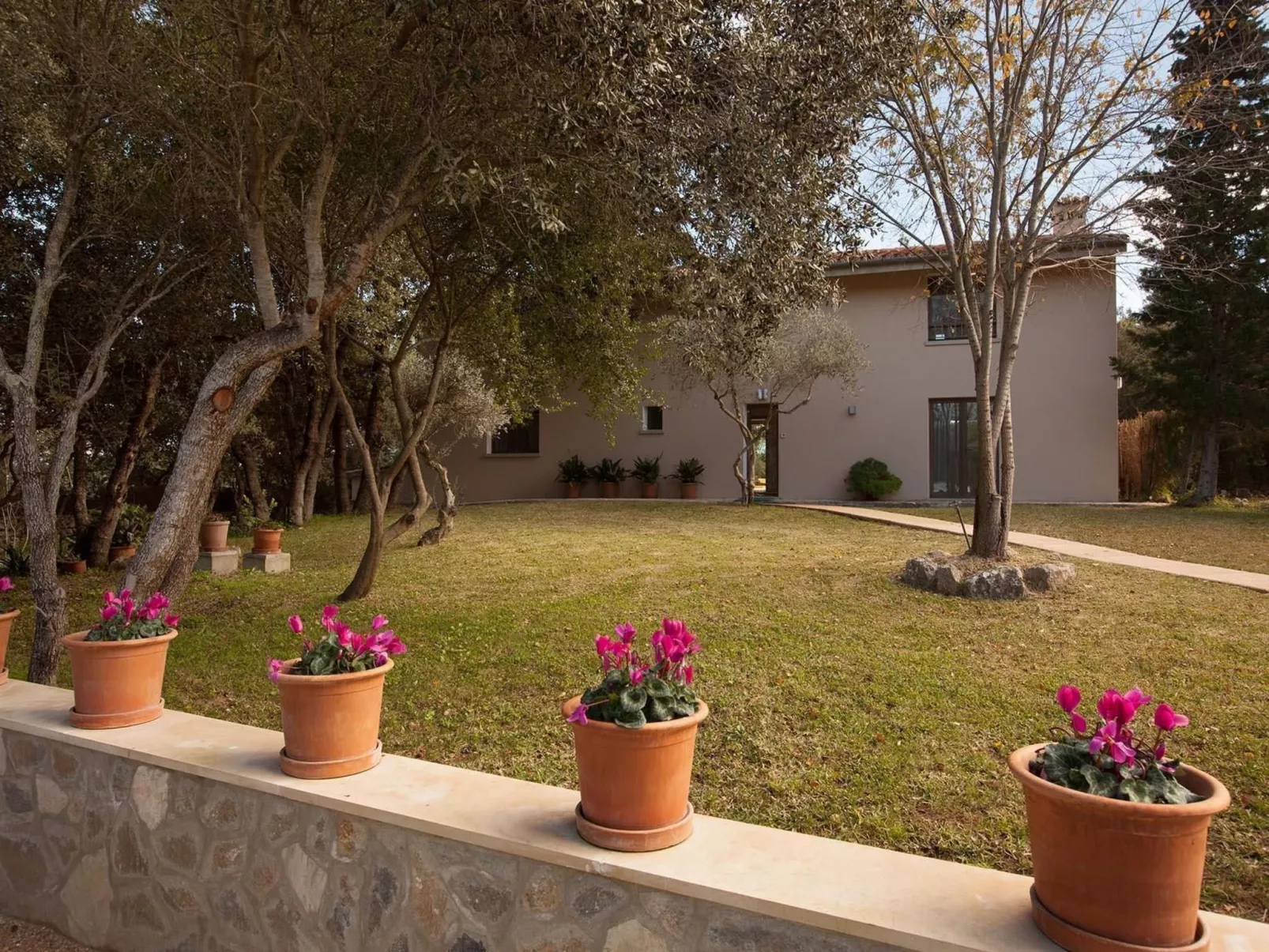 Ferienvilla "Can LLamas-Image-tags.info