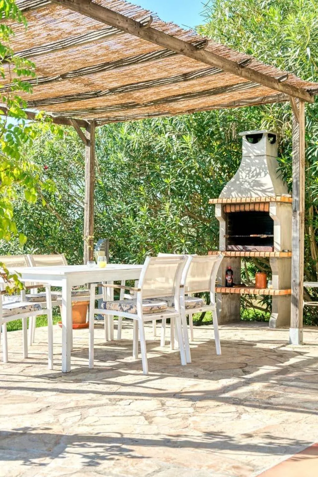 Finca mit Garten, Grill und Terrasse-Buiten