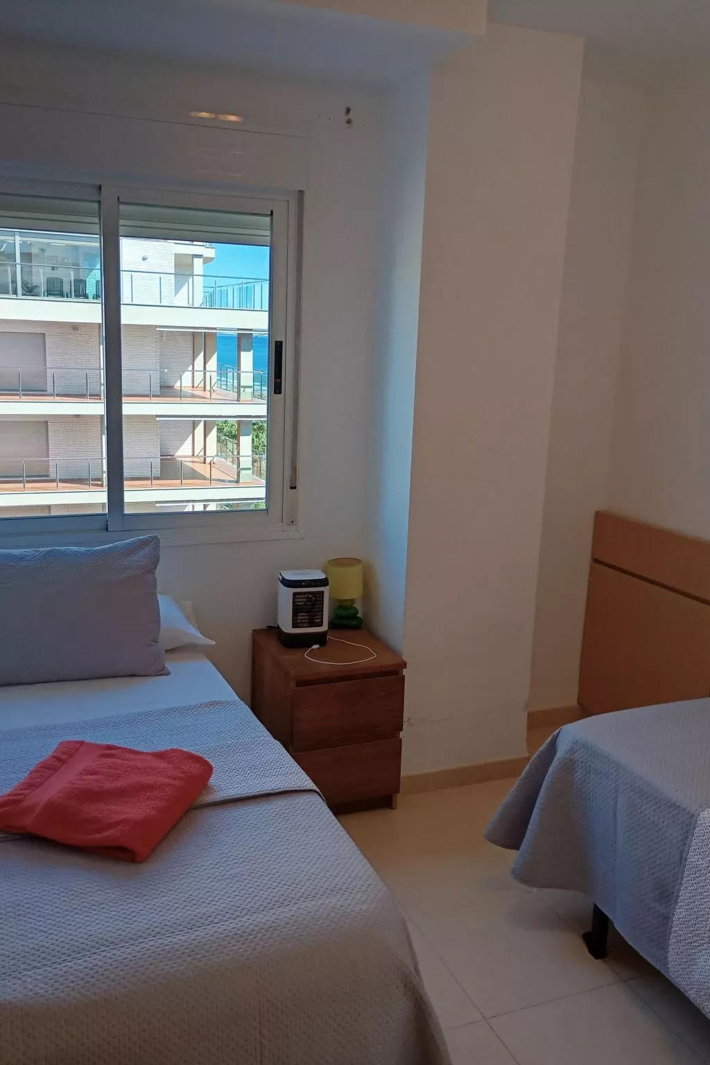 Drei-Schlafzimmer-Wohnung mit Blick auf das Meer-Binnen