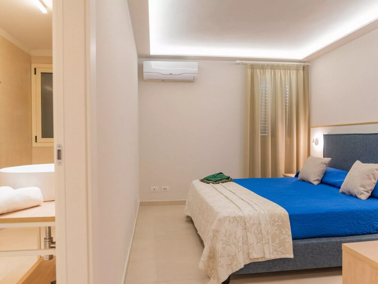 Komfortable und moderne Villa am Strand-Binnen