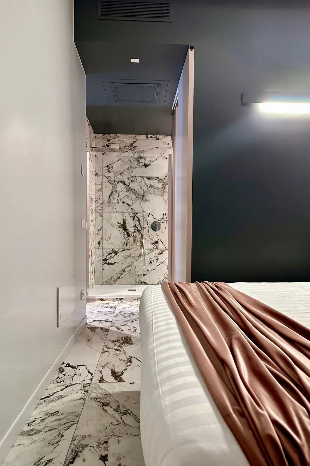 Wohnung 'App Superior' mit privatem Jacuzzi-Image-tags.info