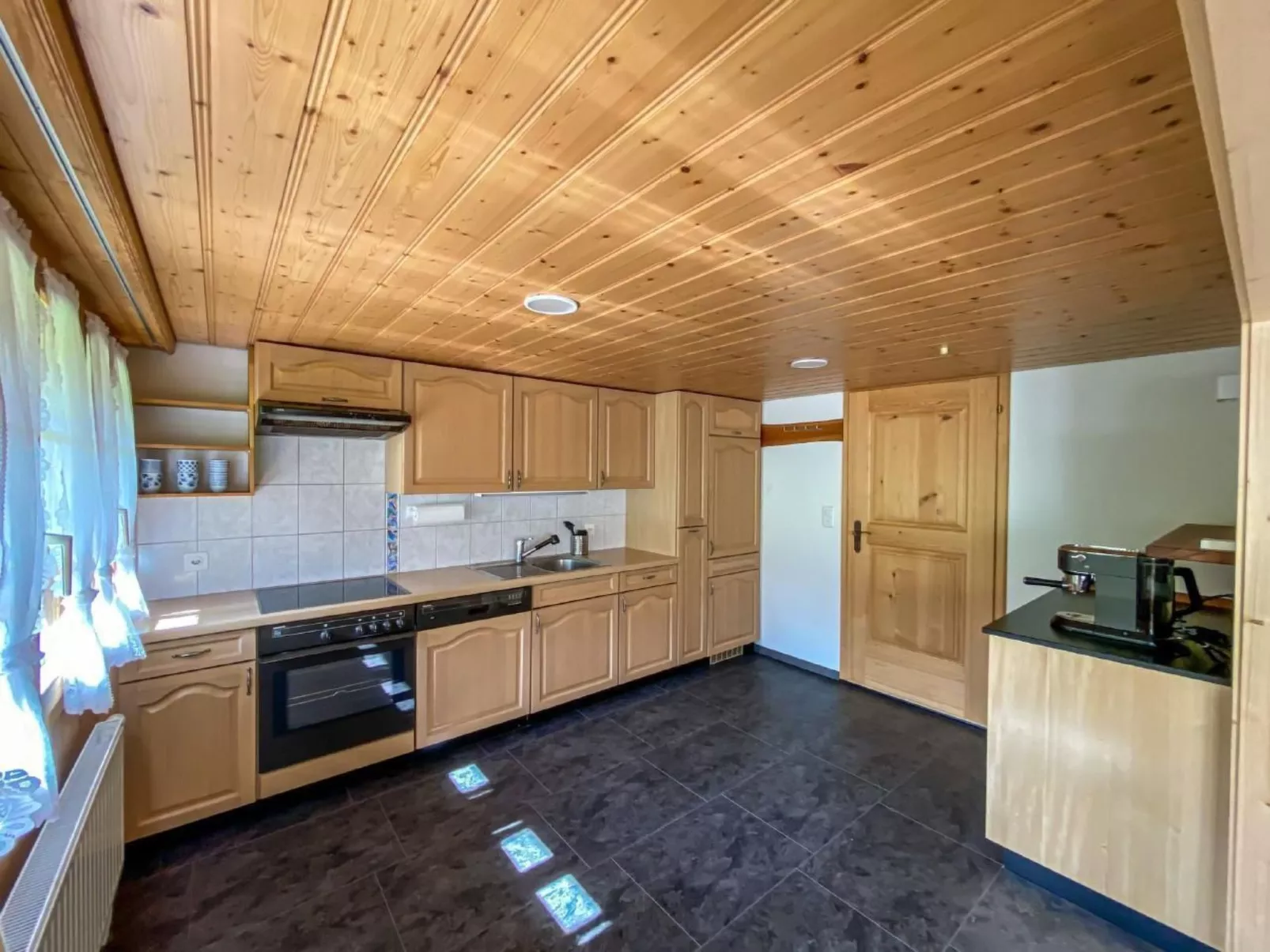 Chalet Simeli-Binnen