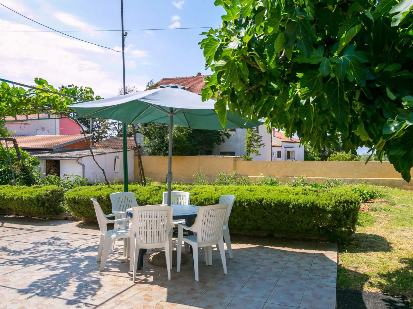 Wohnung "Miranda Veliki" mit Balkon-Buiten