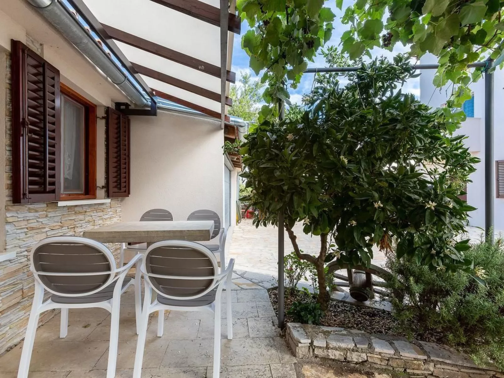 "Elvira" mit Terrasse-Image-tags.info