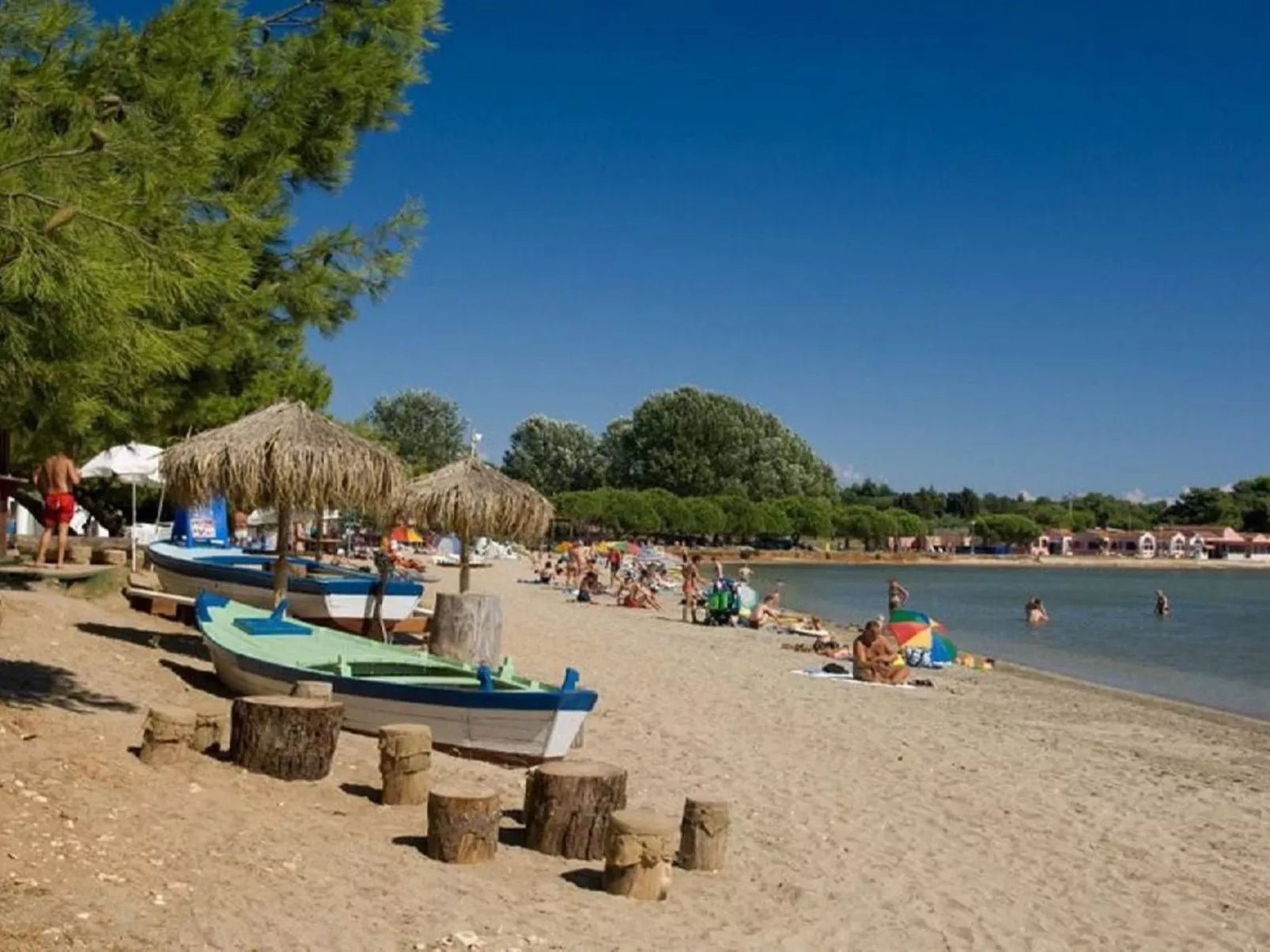 Schönes Apartment, privater Parkplatz und Strand in der Nähe-Buiten