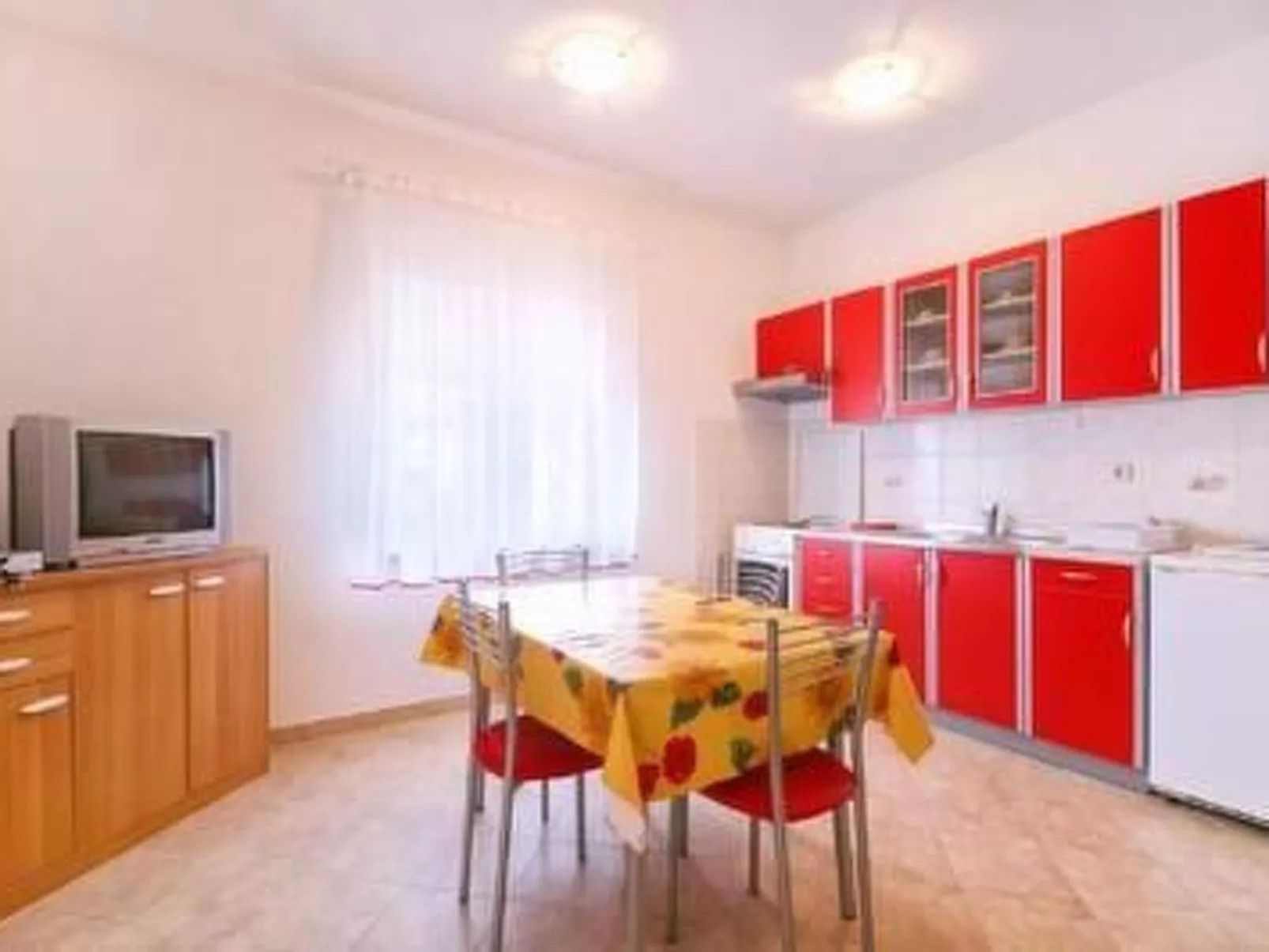 Für 4 Personen ca. 40 m&sup2; in Medulin, Istrien (Medulin und Umgebung)-Image-tags.info