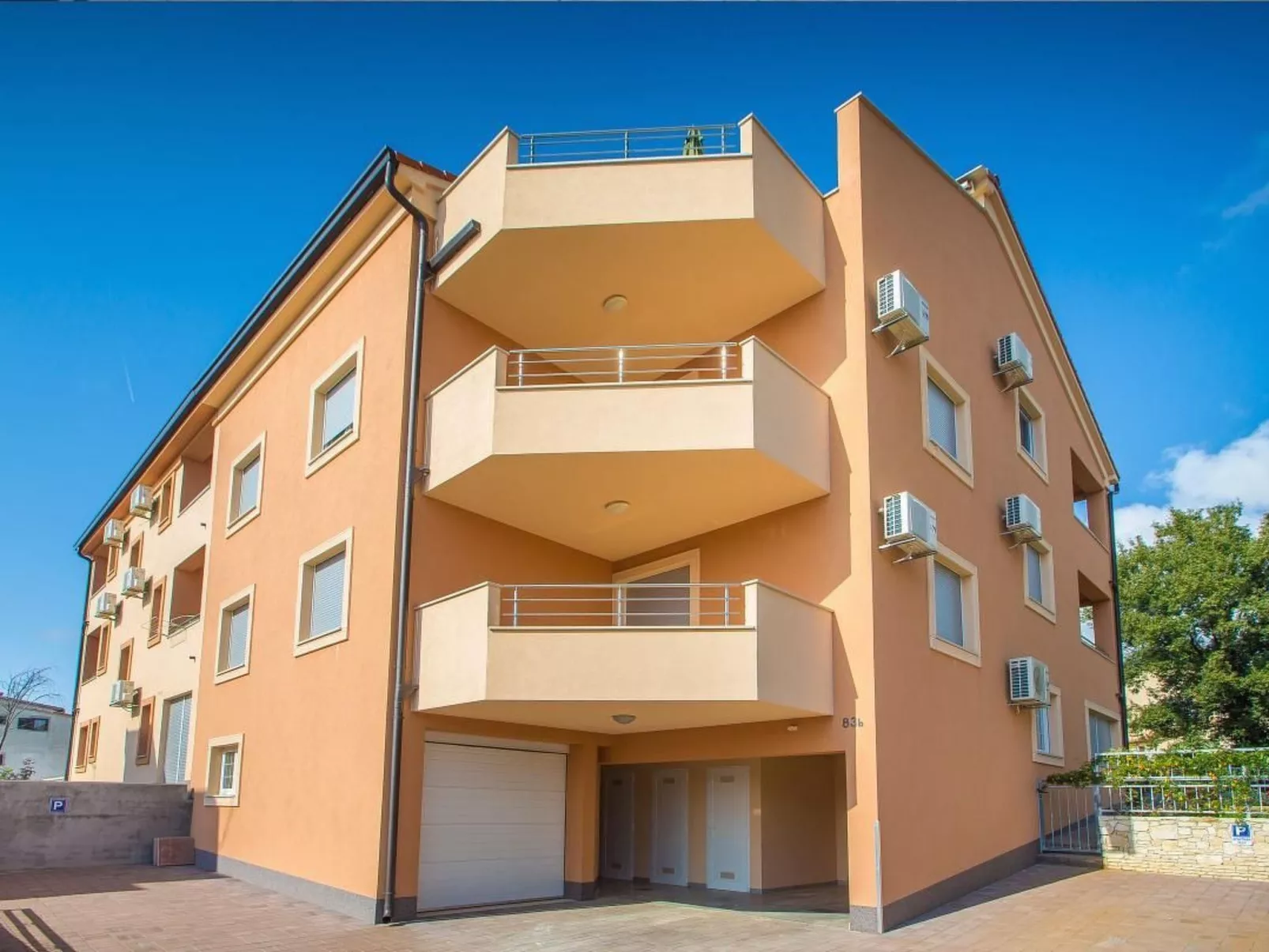 "Borka Regi" mit Balkon-Image-tags.info