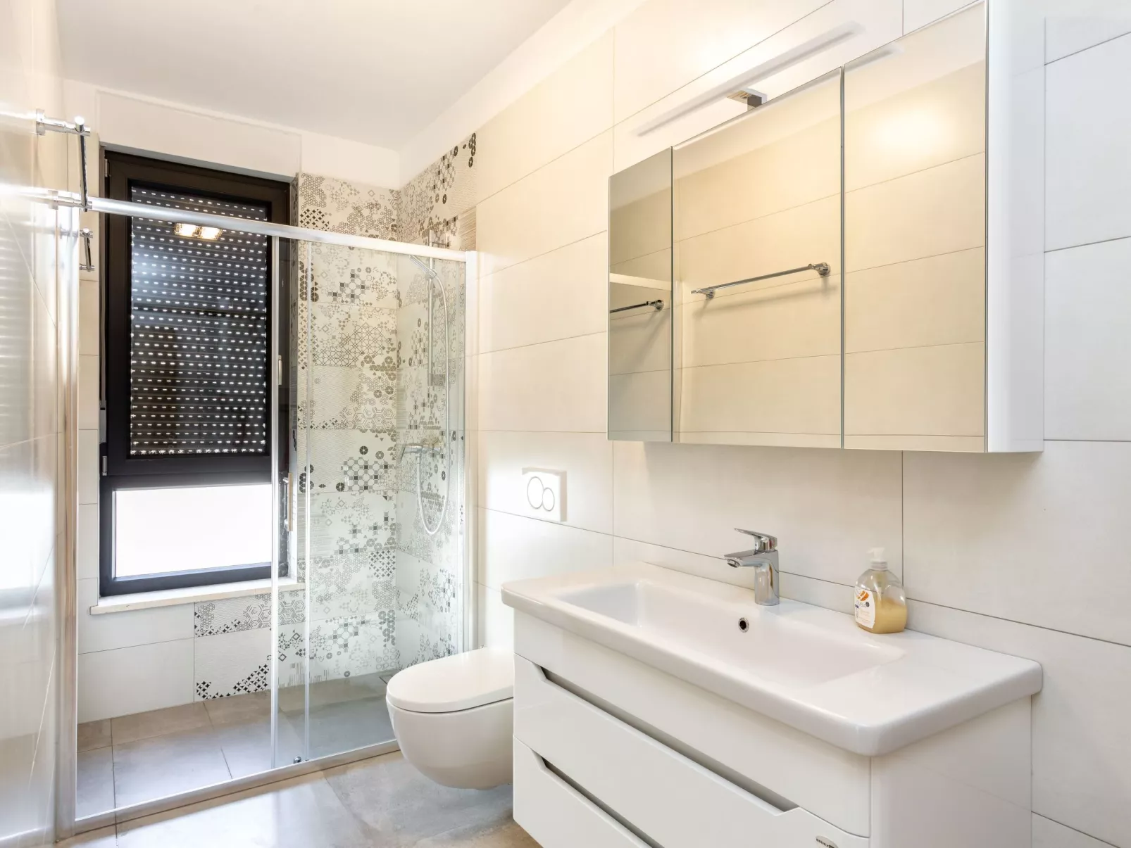 Alex-Betty direkt am Meer-Binnen