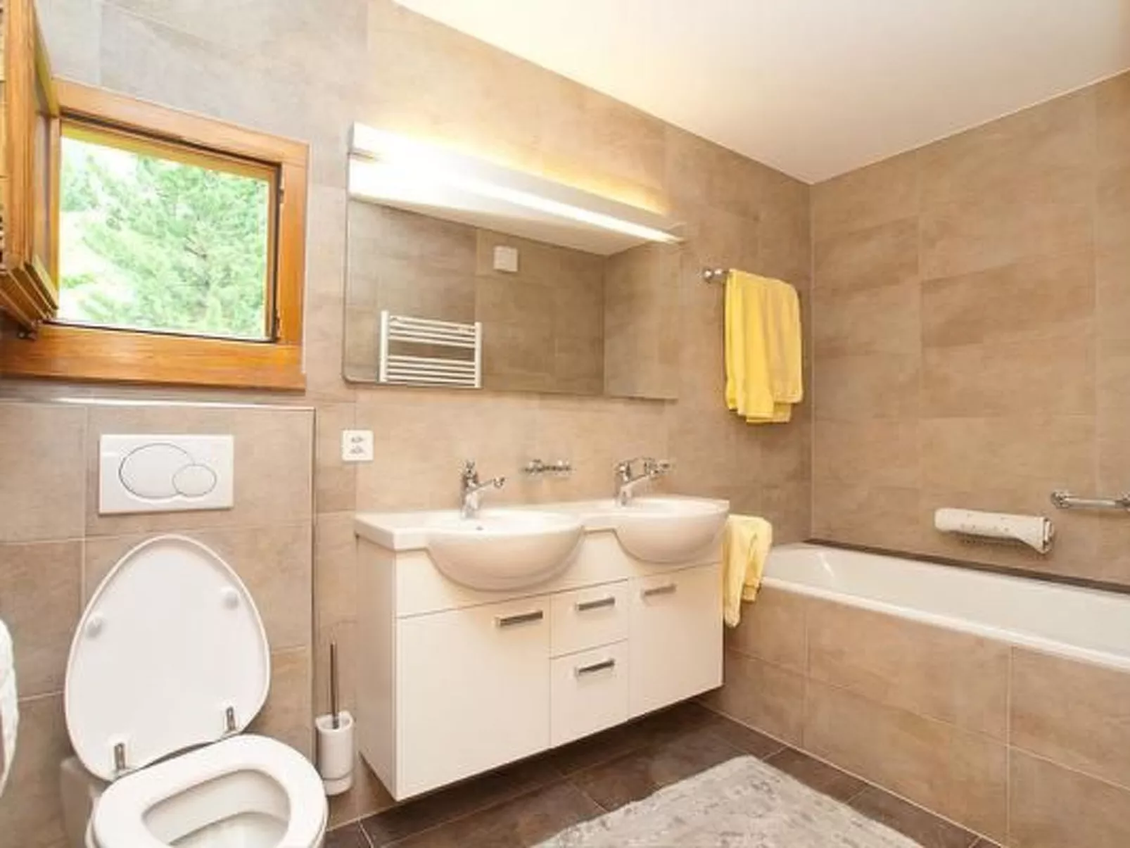 Chesa Aquileja Trüb-Binnen