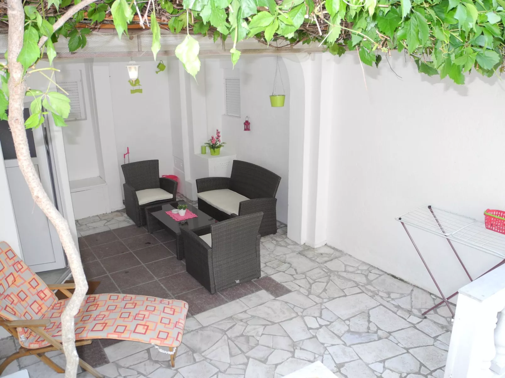 Wohnung für 3 Personen mit Terrasse-Buiten