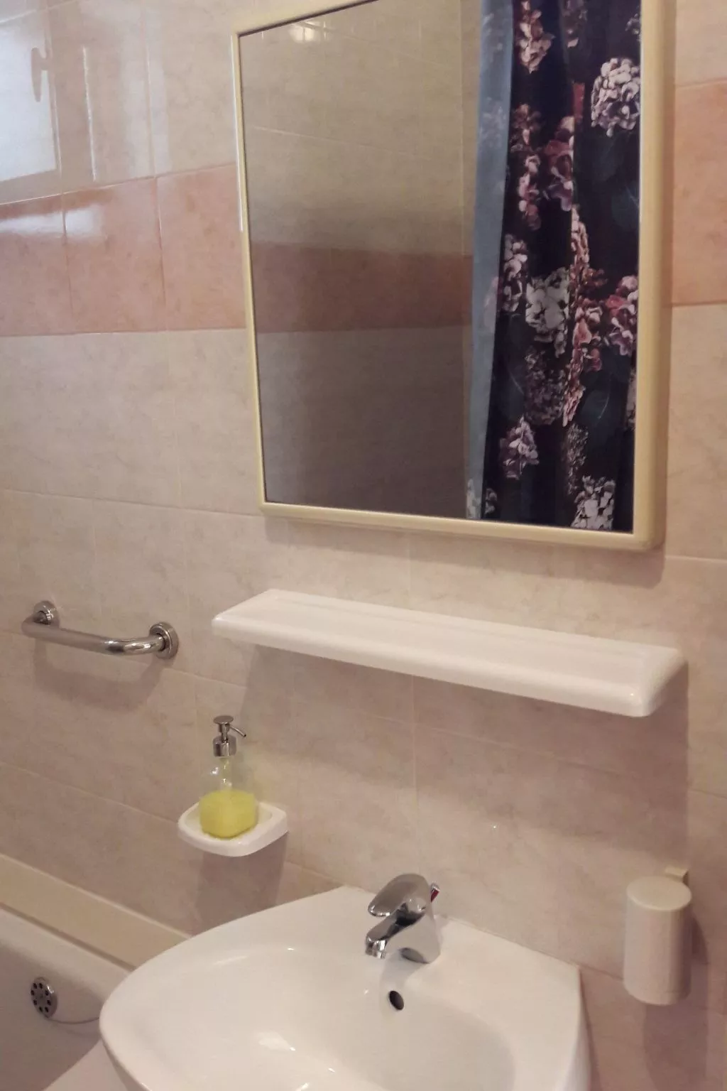 Mit Blick auf das Wasser-Binnen