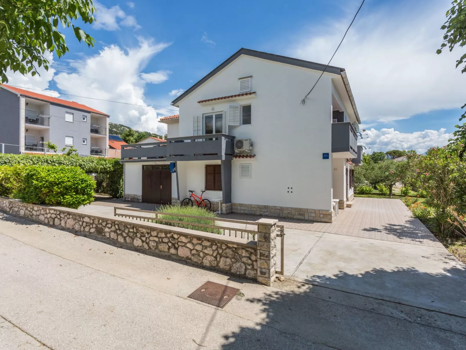 Appartement in Baška mit Eigenem Balkon-Buiten