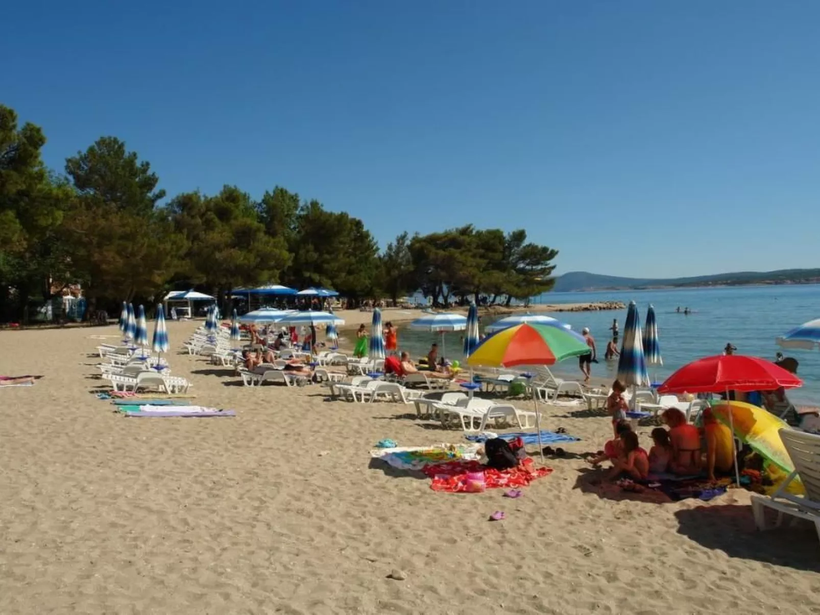 Wohnung in Crikvenica für 3 Personen mit Balkon-Buiten