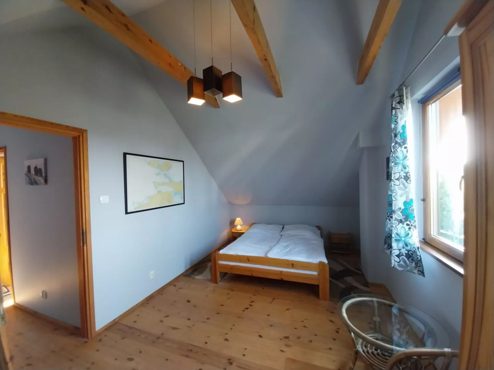 Auf einer Insel-Binnen