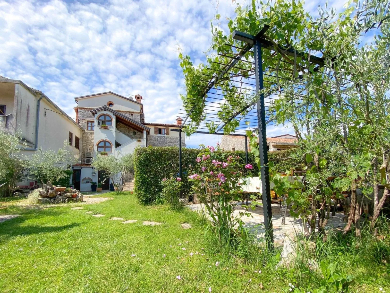 Für 2 Personen ca. 30 m&sup2; in Novigrad, Adriaküste Kroatien (Westküste von I-Buiten