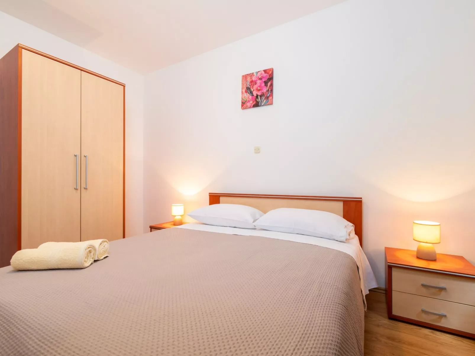 Am Südhang gelegen mit Meerblick-Binnen