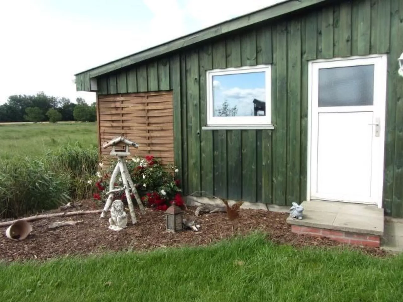 Sonnige Ferienwohnung in ländlicher Umgebung-Buiten