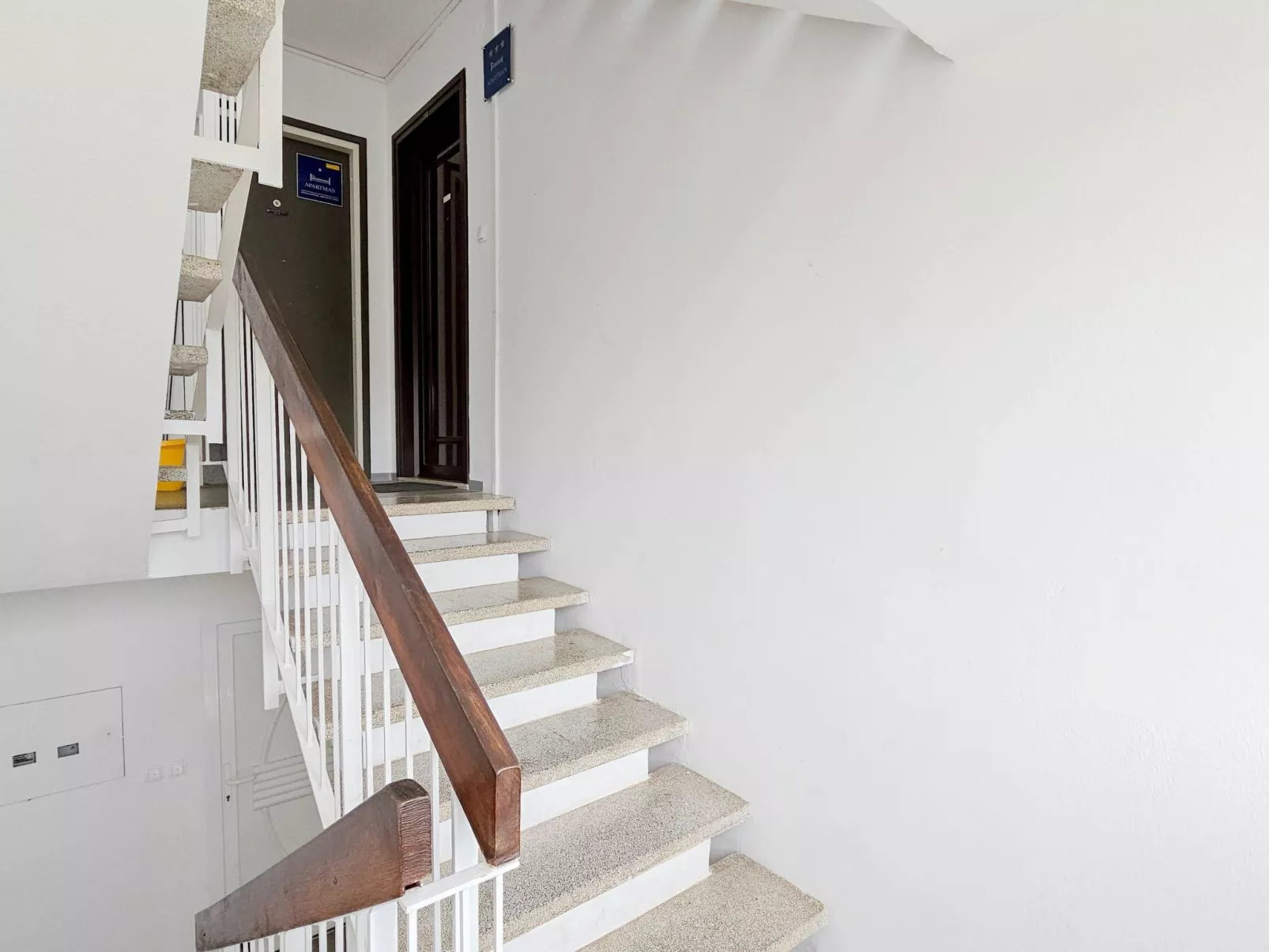 "Olga" mit Balkon-Binnen