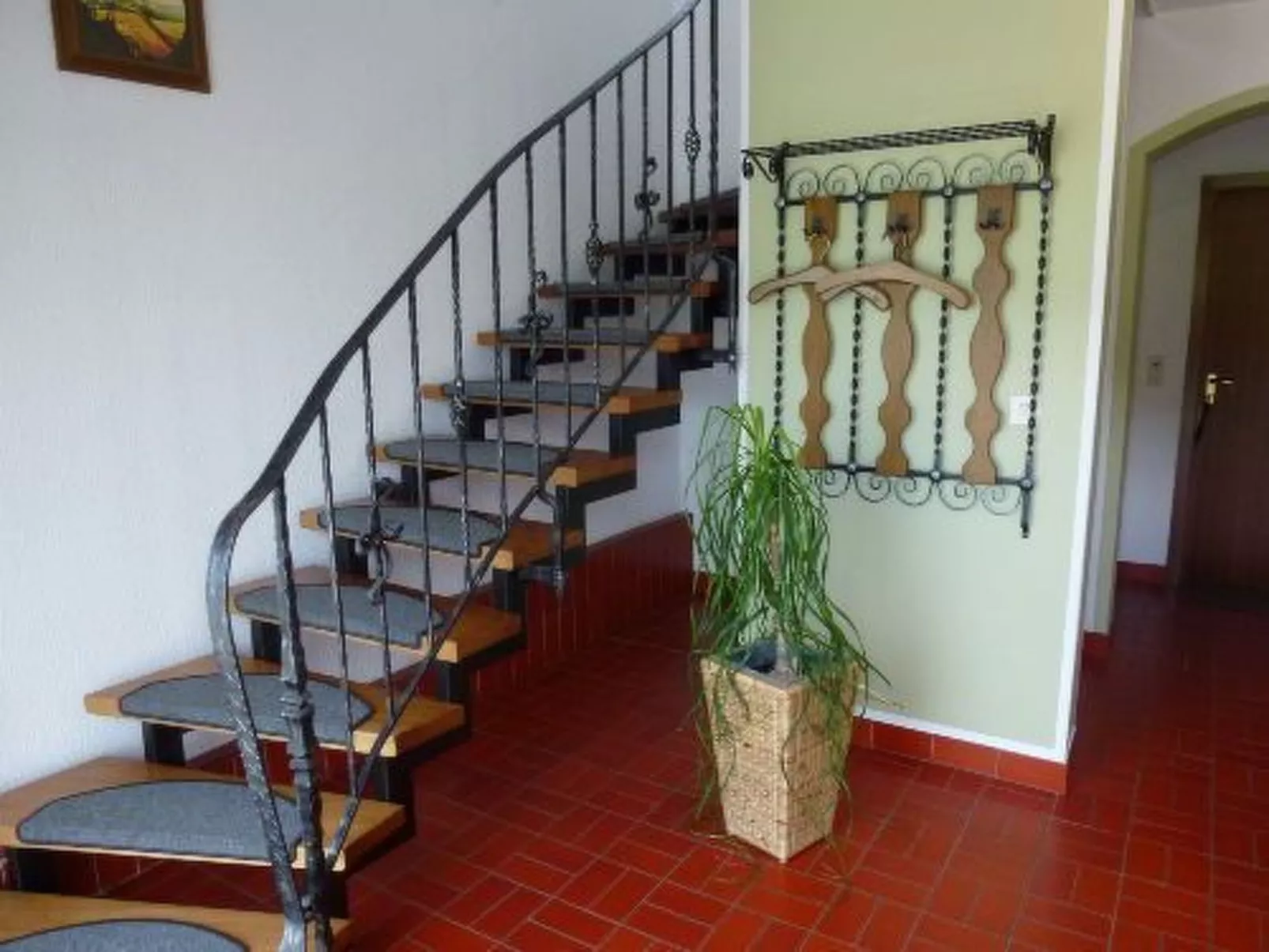 Mit eigenem Garten und Grill-Binnen