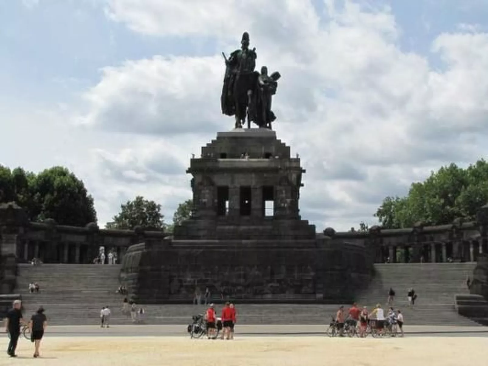 In Westum mit Terrasse-Buiten